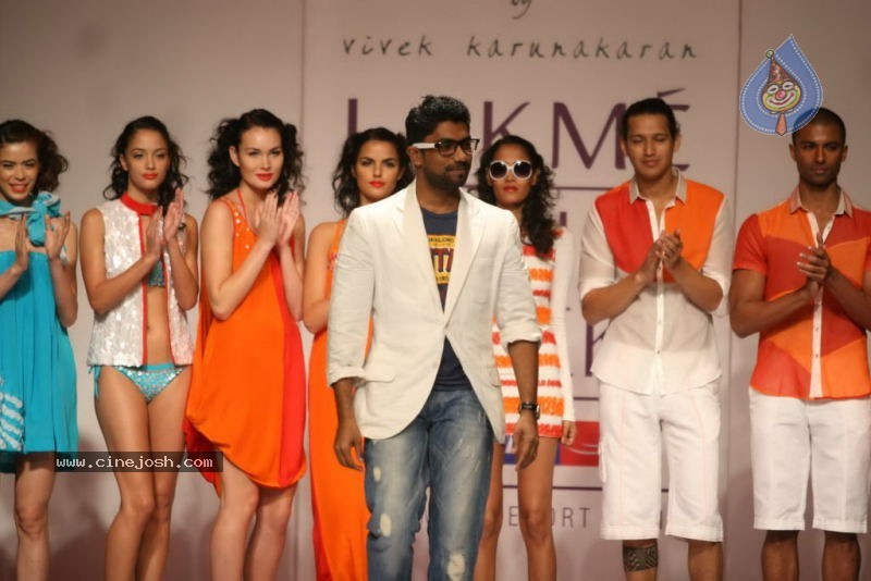 LFW Day 2 All Fashion Shows - 47 / 79 photos