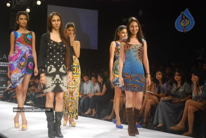 LFW Day 2 All Fashion Shows - 51 / 79 photos
