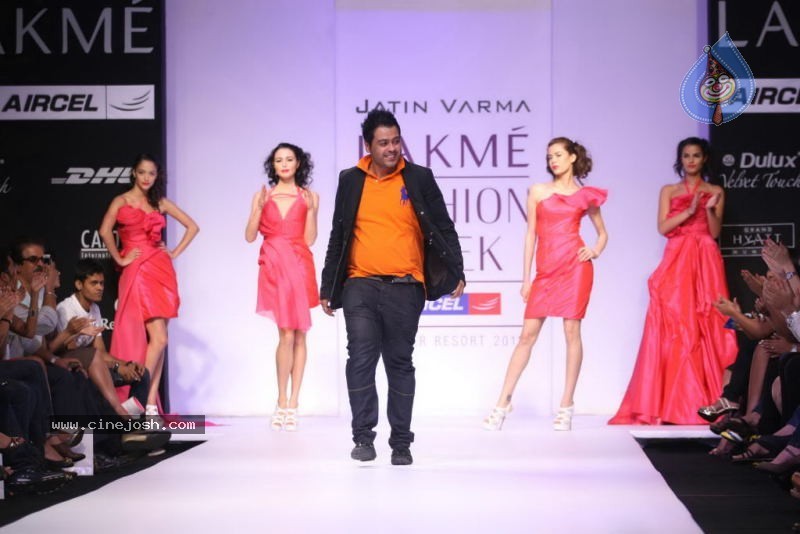 LFW Day 2 All Fashion Shows - 57 / 79 photos