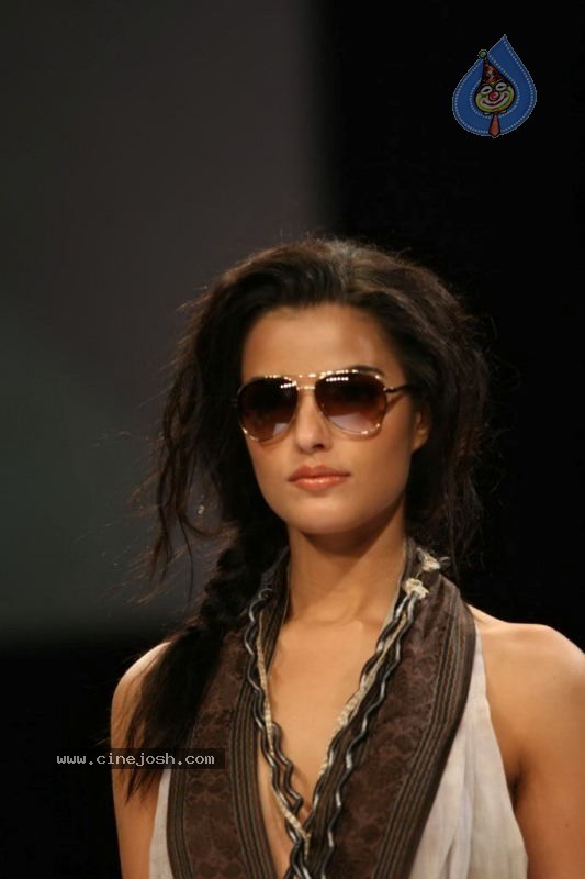 LFW Day 3 All Fashion Shows - 66 / 96 photos