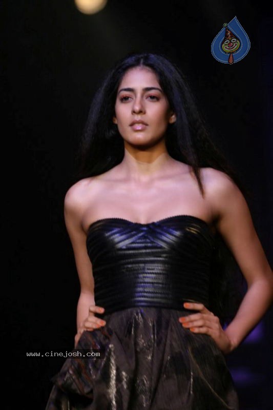 LFW Day 3 All Fashion Shows - 68 / 96 photos