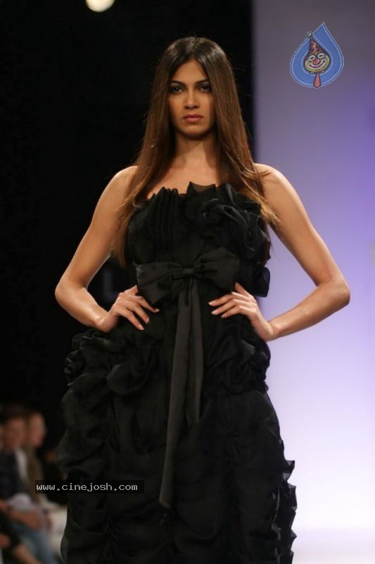 LFW Day 4 All Fashion Shows - 56 / 107 photos
