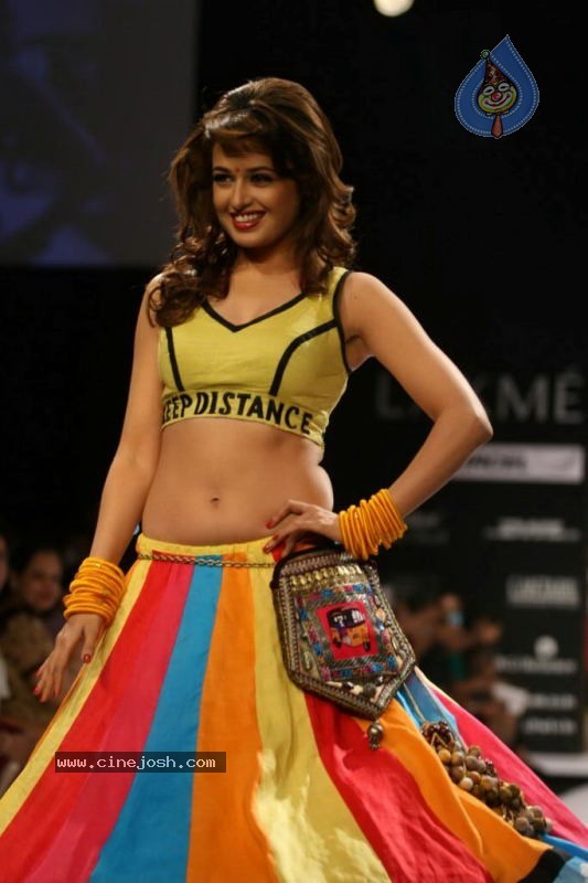 LFW Day 4 All Fashion Shows - 57 / 107 photos