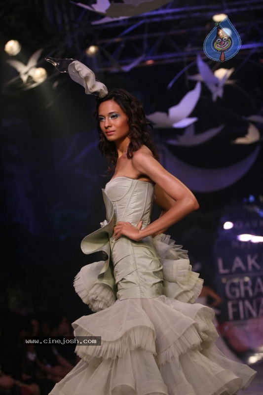 LFW Grand Finale Fashion Show - 3 / 117 photos