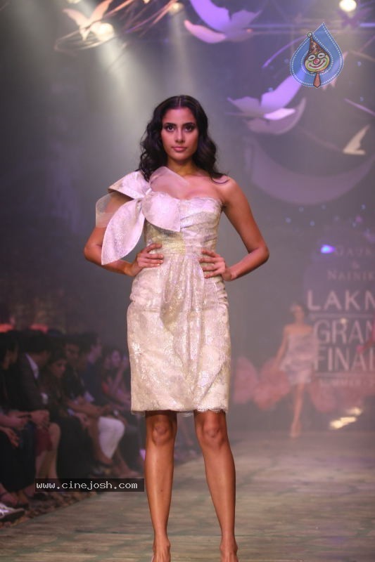 LFW Grand Finale Fashion Show - 45 / 117 photos