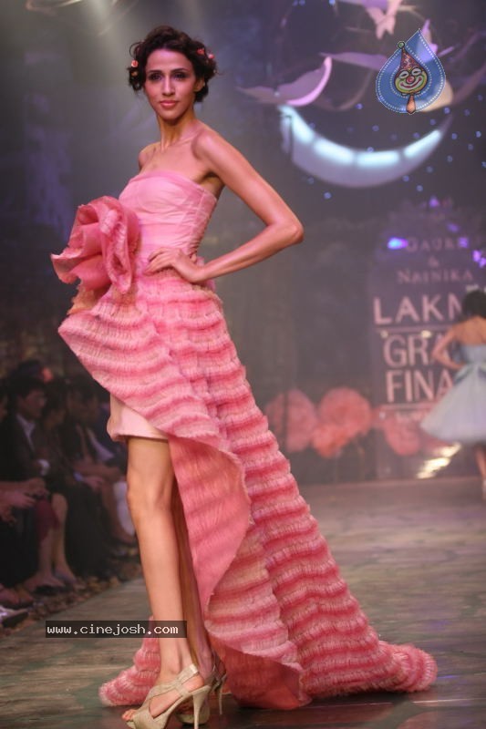 LFW Grand Finale Fashion Show - 49 / 117 photos
