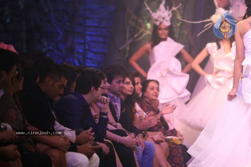 LFW Grand Finale Fashion Show - 98 / 117 photos