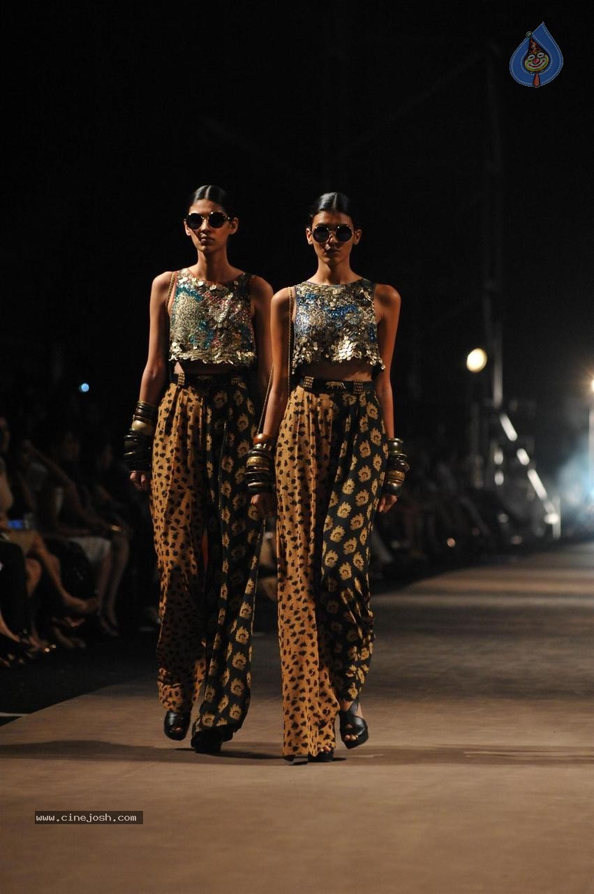 LFW Summer Resort 2015 Fashion Show - 60 / 93 photos