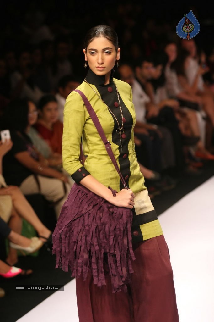 LFW Winter Festive 2011 All Shows - 2 / 34 photos