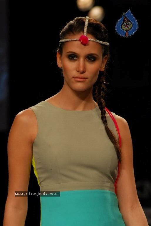 LFW Winter Festive 2012 Fashion Show - 90 / 123 photos