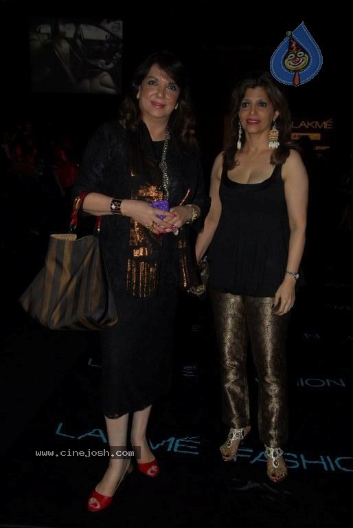 LFW Winter Festive 2012 Fashion Show - 106 / 123 photos