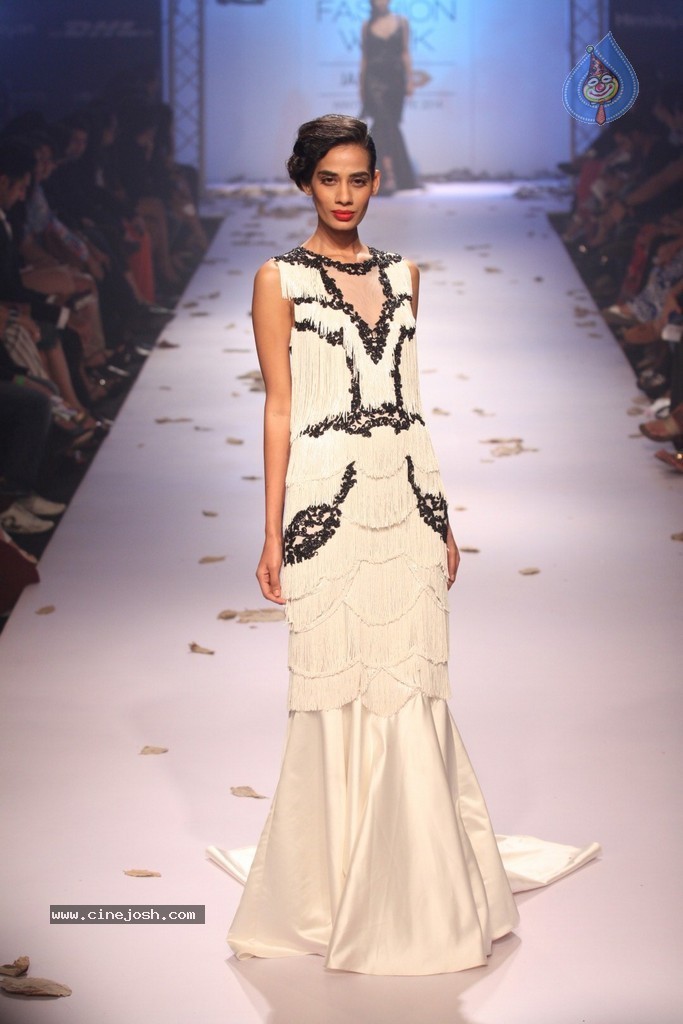 LFW Winter Festive 2014 Day 3 - 60 / 110 photos