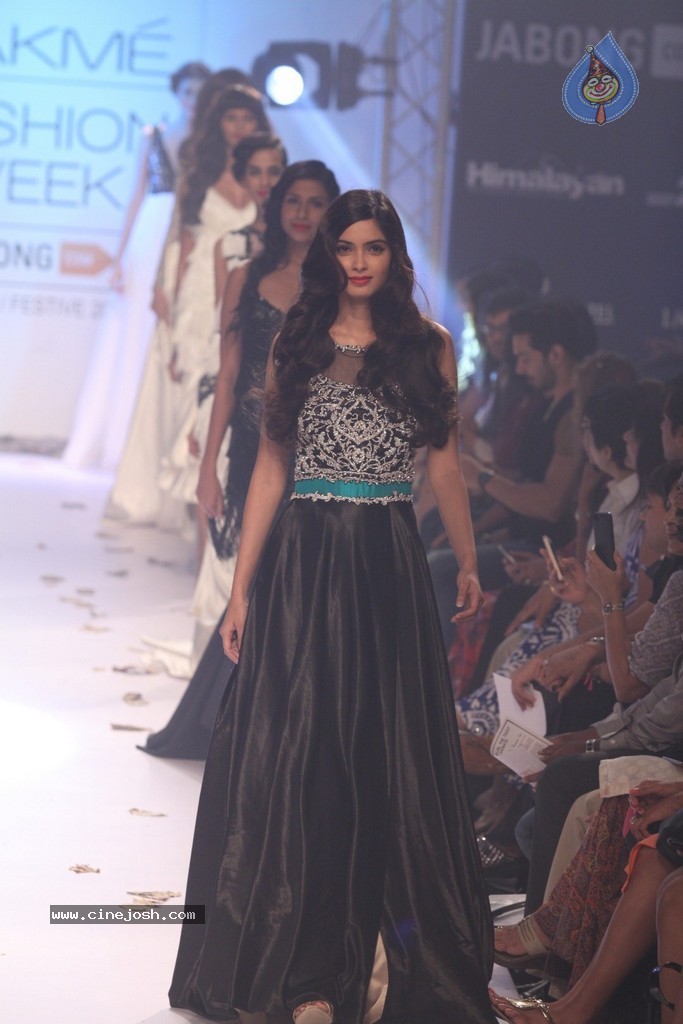 LFW Winter Festive 2014 Day 3 - 61 / 110 photos