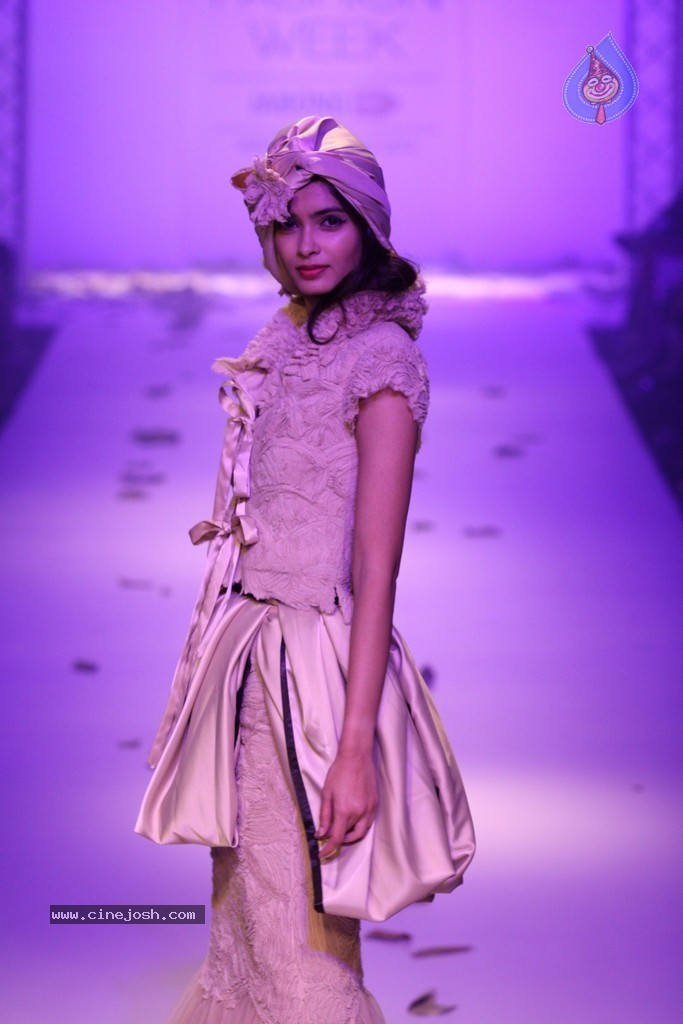 LFW Winter Festive 2014 Day 3 - 89 / 110 photos