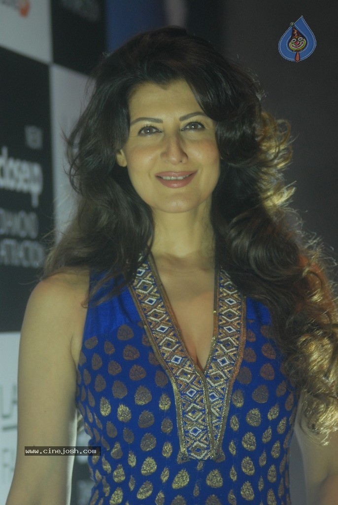 LFW Winter Festive 2014 Day 3 - 109 / 110 photos