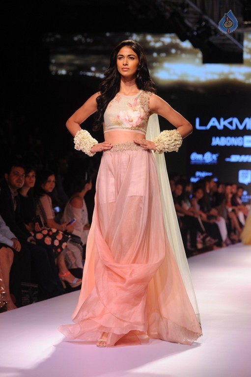 LFW Winter Festive 2015 Fashion Show 1 - 14 / 52 photos