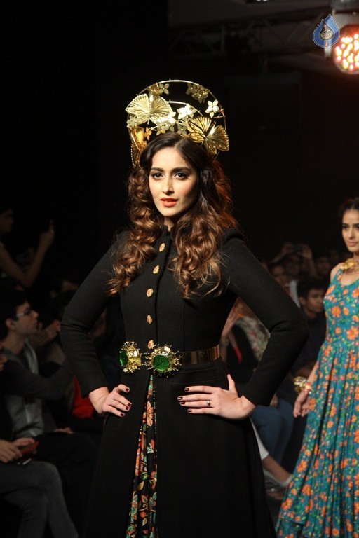 LFW Winter Festive 2015 Fashion Show 1 - 45 / 52 photos