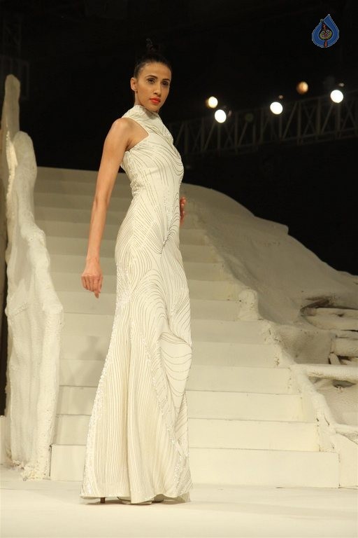 LFW Winter Festive 2015 Grand Finale - 21 / 42 photos