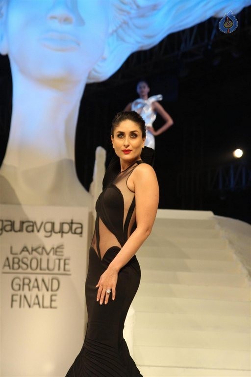 LFW Winter Festive 2015 Grand Finale - 27 / 42 photos