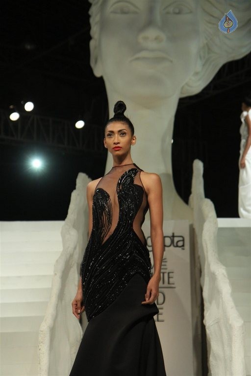 LFW Winter Festive 2015 Grand Finale - 31 / 42 photos