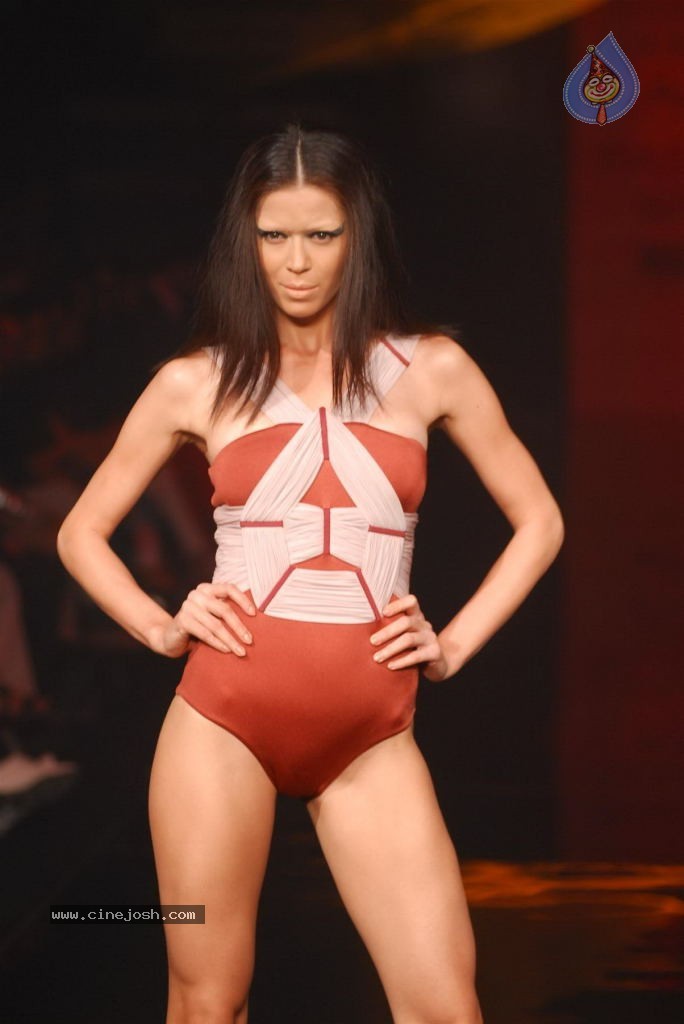 LFW Winter Festive Day 4 Shows - 6 / 109 photos