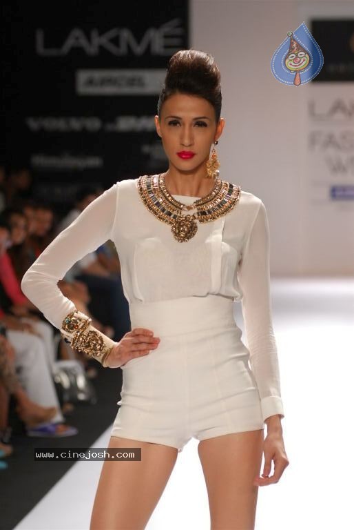 LFW Winter Festive Day 4 Shows - 48 / 109 photos