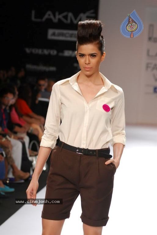 LFW Winter Festive Day 4 Shows - 59 / 109 photos