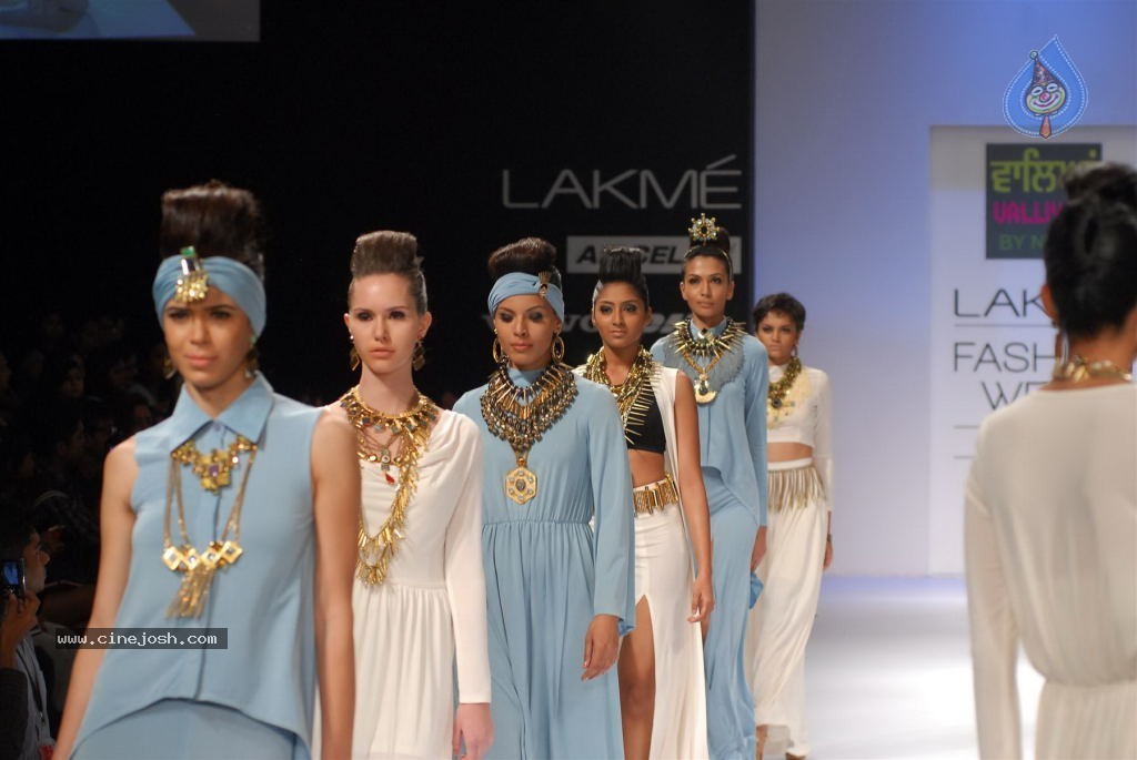 LFW Winter Festive Day 4 Shows - 95 / 109 photos