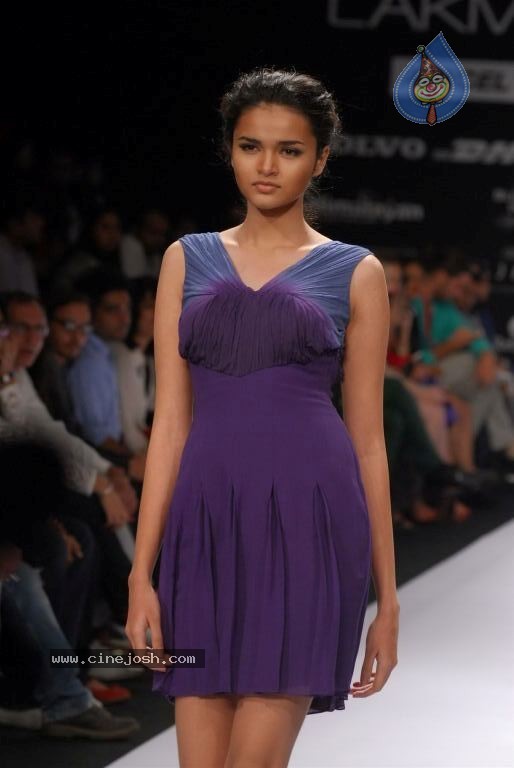 LFW Winter Festive Day 5 All Shows - 31 / 152 photos