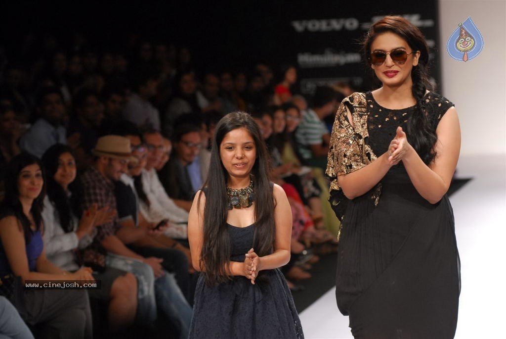 LFW Winter Festive Day 5 All Shows - 64 / 152 photos