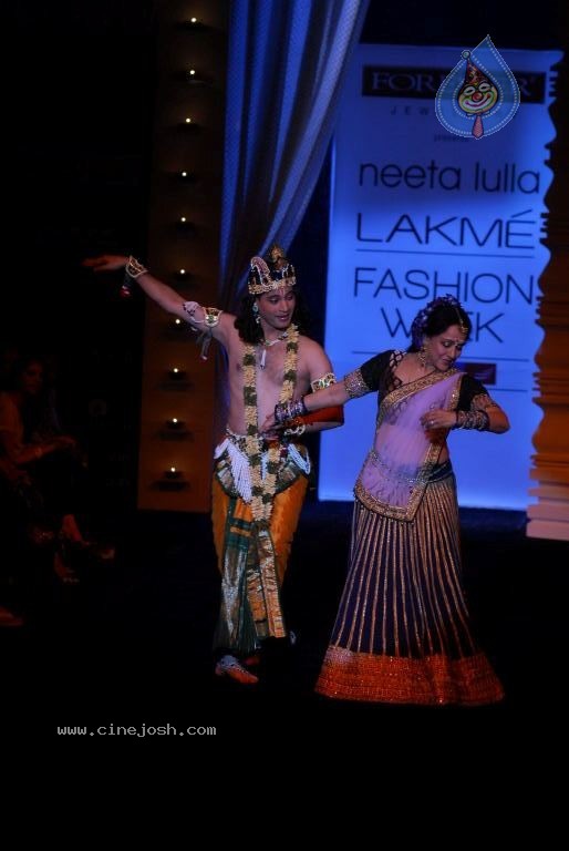 LFW Winter Festive Day 5 All Shows - 79 / 152 photos