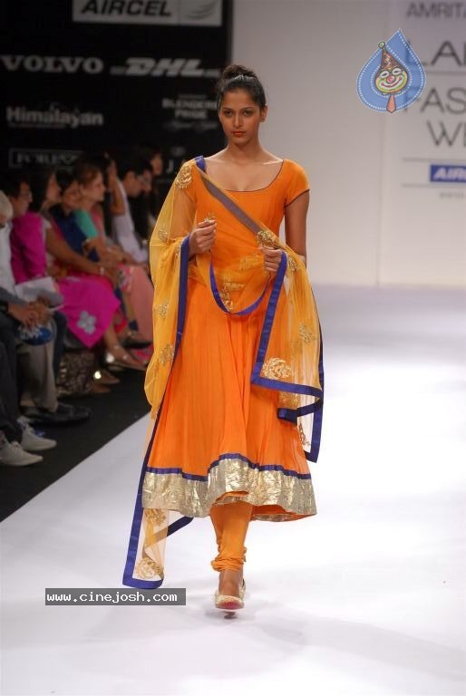 LFW Winter Festive Day 5 All Shows - 96 / 152 photos