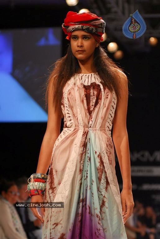 LFW Winter Festive Fashion Show - 13 / 152 photos