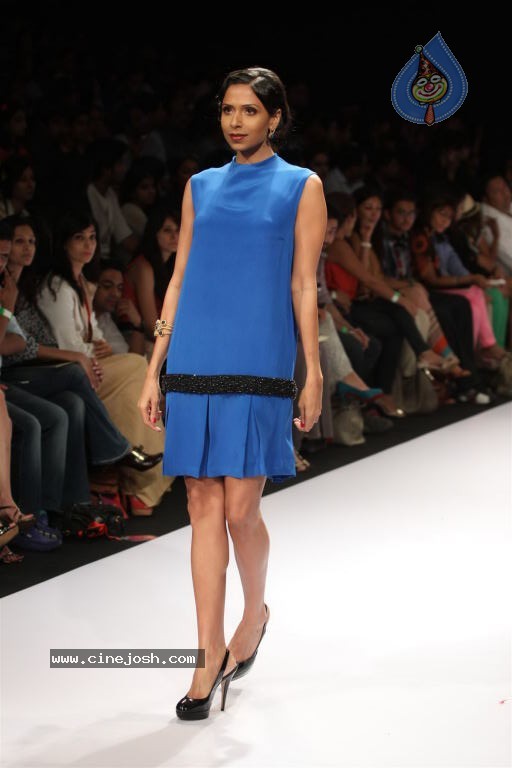 LFW Winter Festive Fashion Show - 16 / 152 photos