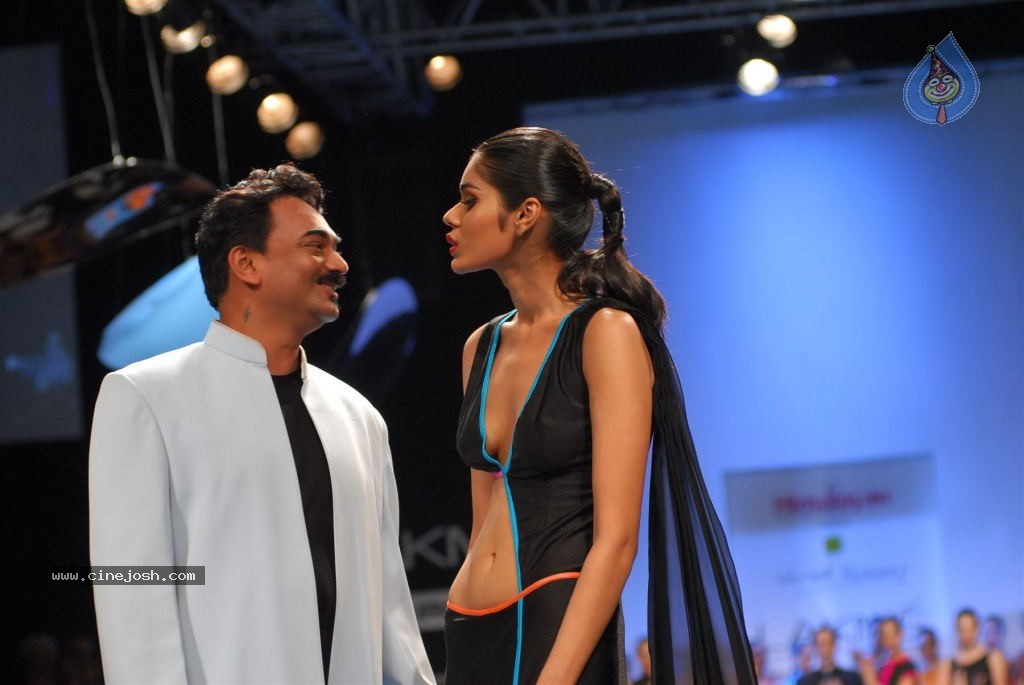 LFW Winter Festive Fashion Show - 42 / 152 photos