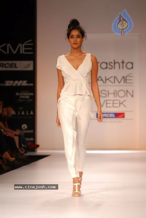 LFW Winter Festive Fashion Show - 43 / 152 photos