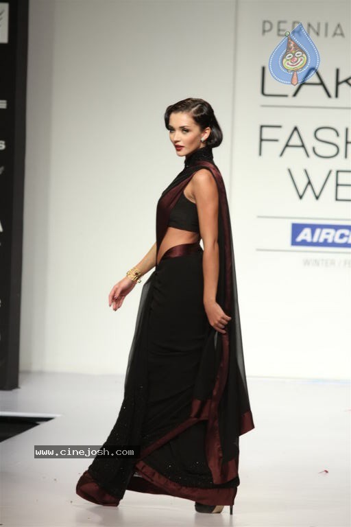 LFW Winter Festive Fashion Show - 62 / 152 photos