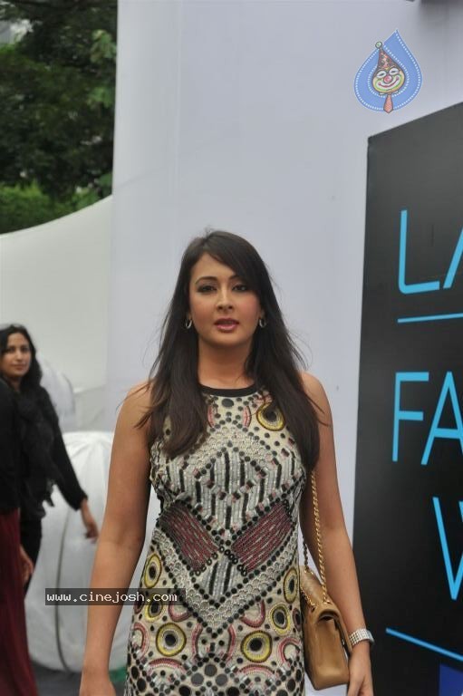 LFW Winter Festive Fashion Show - 115 / 152 photos