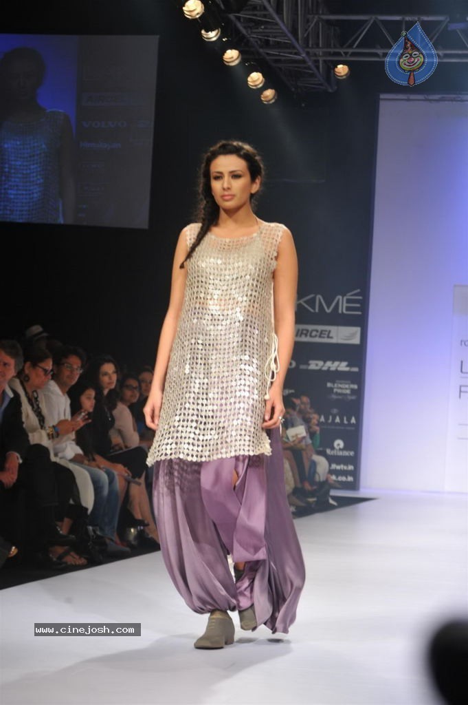 LFW Winter Festive Fashion Show - 121 / 152 photos