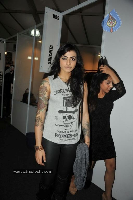 LFW Winter Festive Fashion Show - 128 / 152 photos