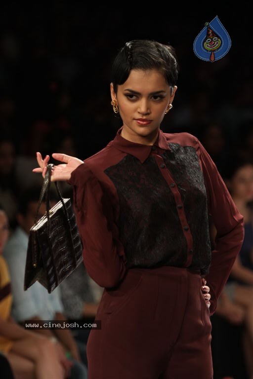 LFW Winter Festive Fashion Show - 151 / 152 photos