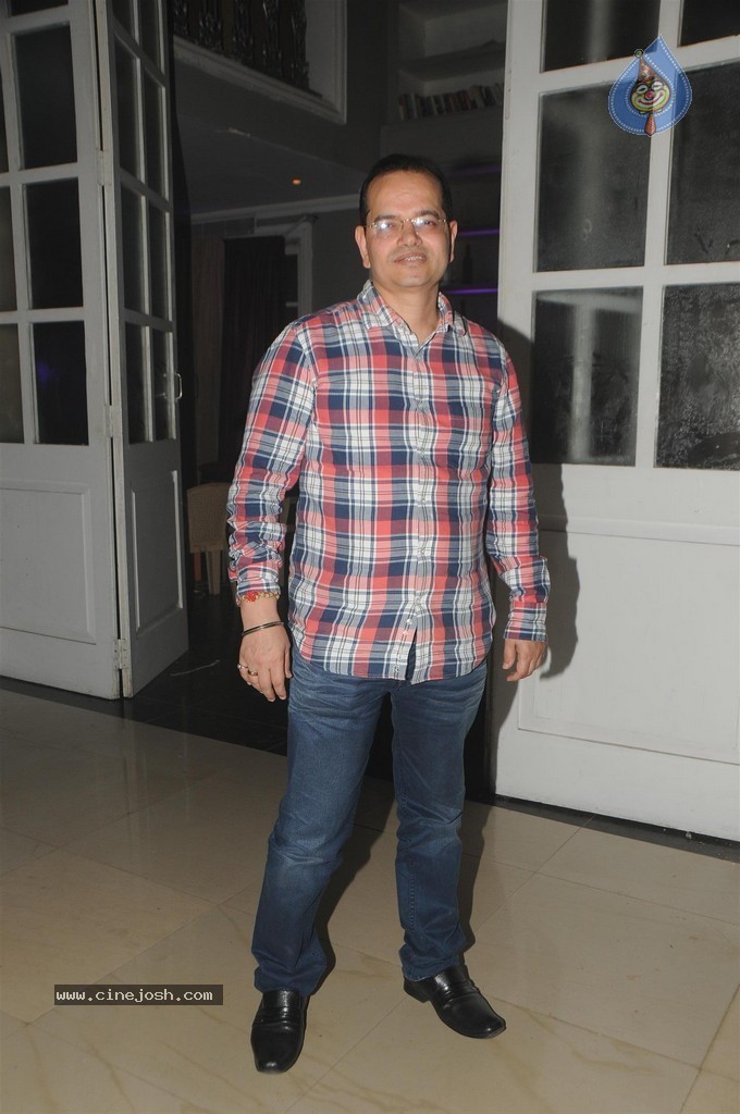 Liza Malik Item Song Shoot - 26 / 39 photos