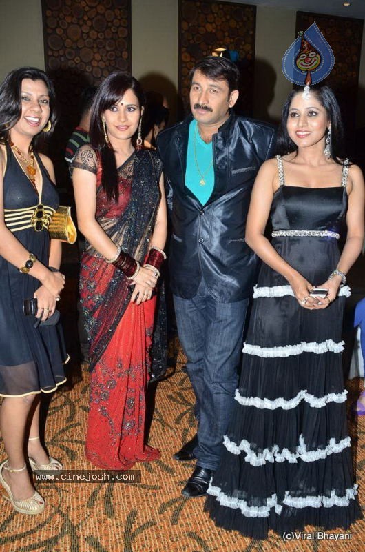 Liza Mallik Big Bhojpuri Debut with Manoj Tiwari - 43 / 88 photos