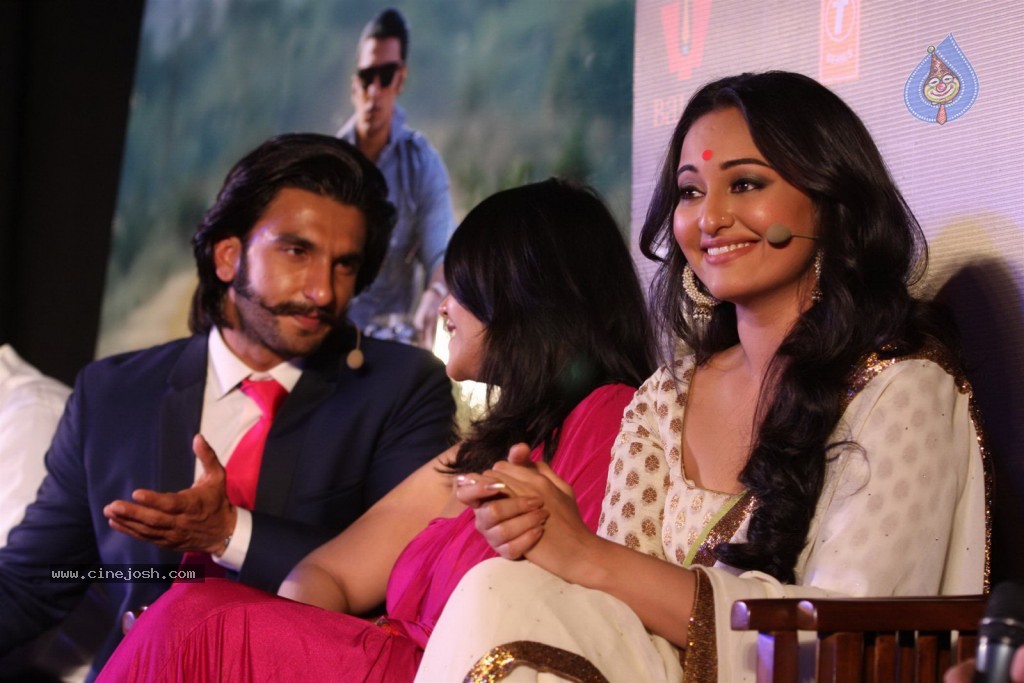 Lootera Film 1st Look Launch - 15 / 34 photos