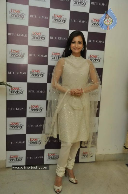 Love Breakups Zindagi Cast at Ritu Kumar Store - 22 / 26 photos