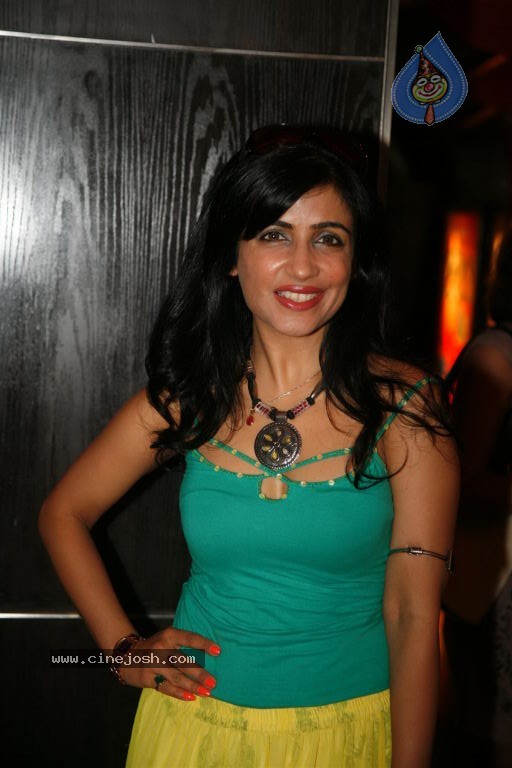 Love Wrinkle Free Movie Special Screening - 22 / 38 photos