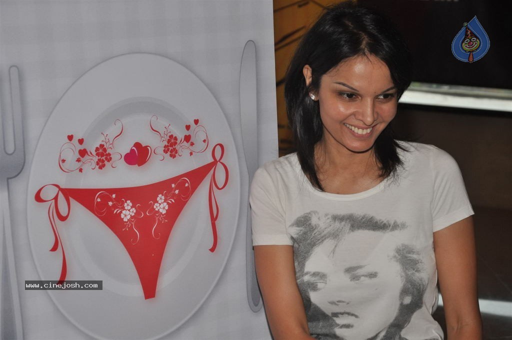 Love Wrinkle Free Movie Special Screening - 34 / 38 photos