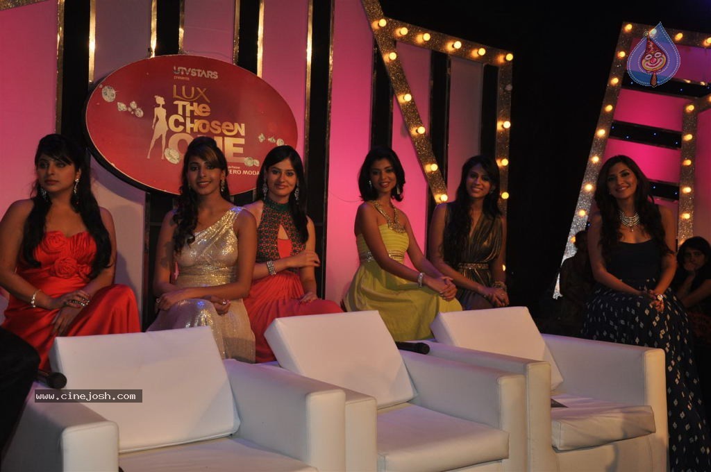 Lux the Chosen One Grand Finale - 14 / 27 photos