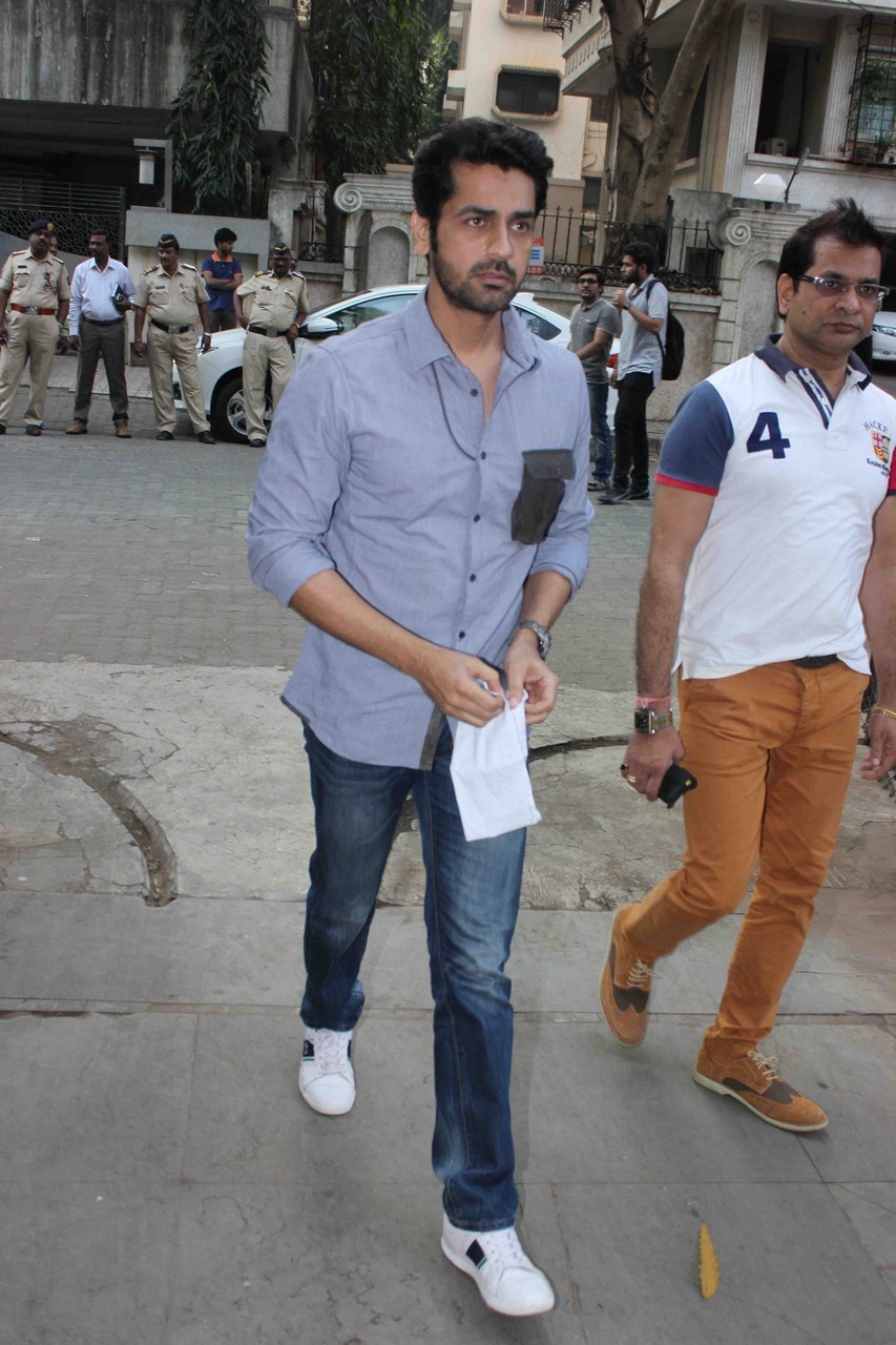 Madhur Bhandarkar Mother Condolence Meet - 7 / 85 photos