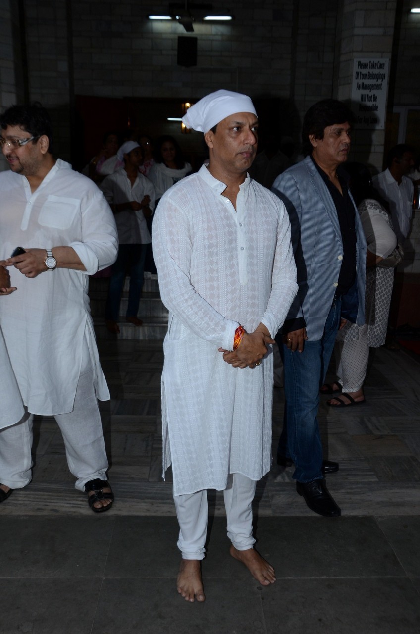 Madhur Bhandarkar Mother Condolence Meet - 9 / 85 photos